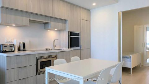 Photo 3 at 3210 - 39 Roehampton Avenue, Mount Pleasant West, Toronto