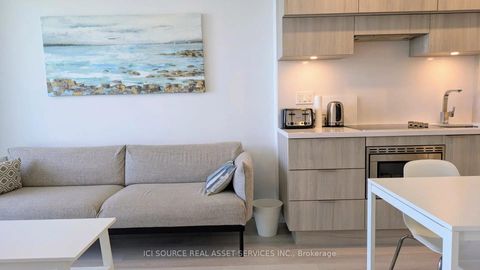 Photo 4 at 3210 - 39 Roehampton Avenue, Mount Pleasant West, Toronto