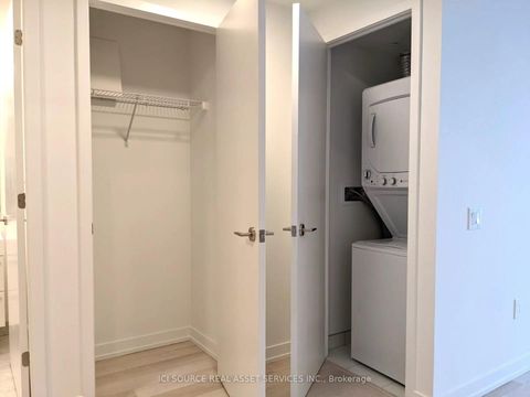 Photo 16 at 3210 - 39 Roehampton Avenue, Mount Pleasant West, Toronto