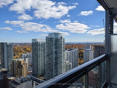 Photo 18 at 3210 - 39 Roehampton Avenue, Mount Pleasant West, Toronto