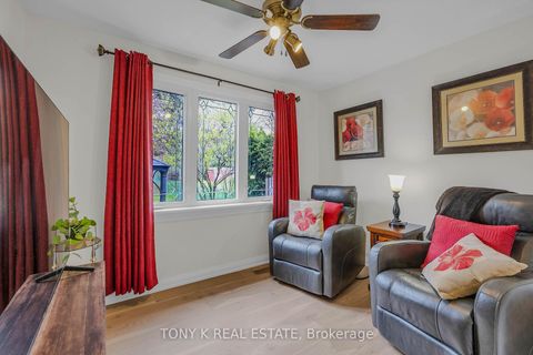 Photo 7 at 21 Martindale Road, Cliffcrest, Toronto