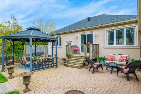 Photo 13 at 21 Martindale Road, Cliffcrest, Toronto