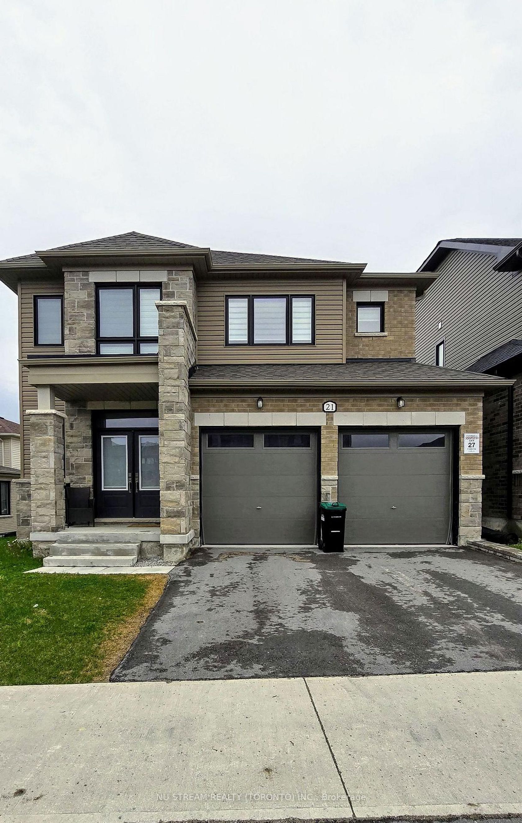 21 Abbey Crescent W, Rural Barrie Southeast, Barrie photo number 2