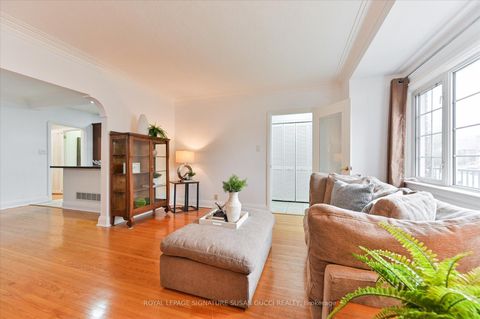 Photo 5 at 218 Glenwood Crescent, Parkview, Toronto