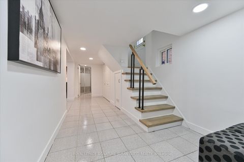 Photo 15 at 218 Glenwood Crescent, Parkview, Toronto
