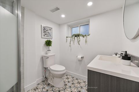Photo 19 at 218 Glenwood Crescent, Parkview, Toronto