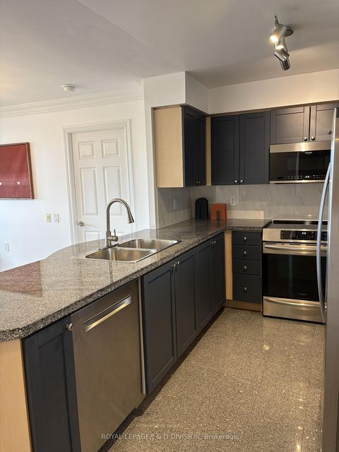 Photo 7 at 1605 - 388 Bloor Street E, Moore Park, Toronto
