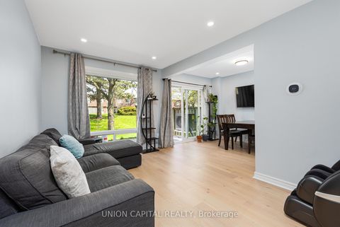 Photo 4 at 227 Huntingdale Boulevard, L'Amoreaux, Toronto