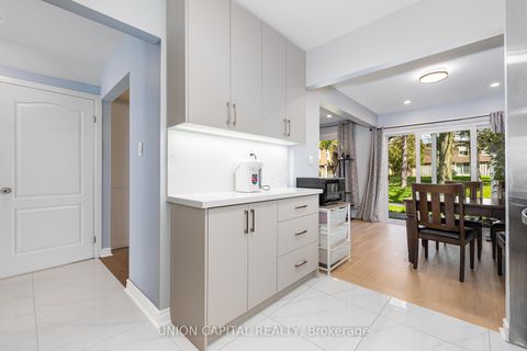 Photo 11 at 227 Huntingdale Boulevard, L'Amoreaux, Toronto