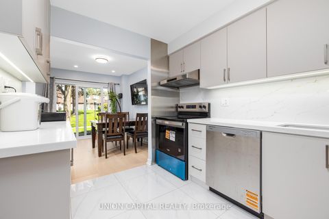 Photo 12 at 227 Huntingdale Boulevard, L'Amoreaux, Toronto