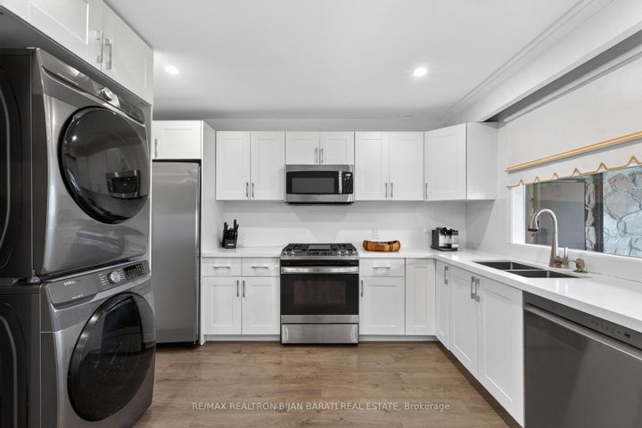 Photo 8 at 73 Forest Grove Drive, Bayview Village, Toronto