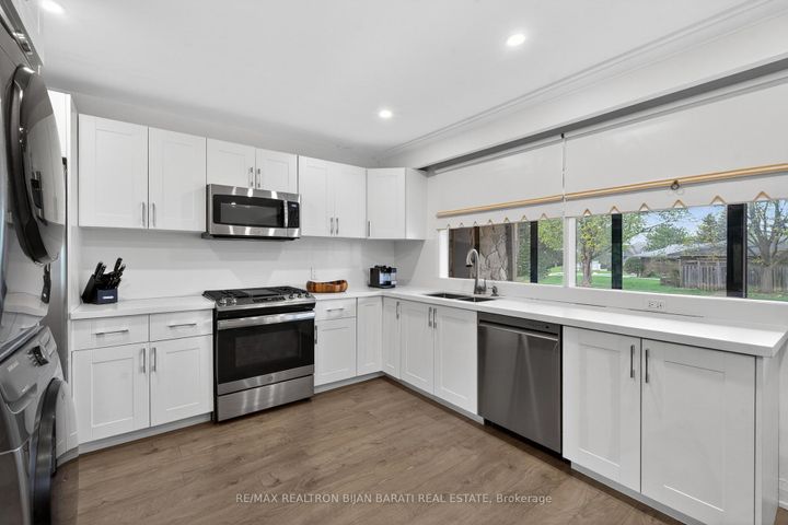 Photo 9 at 73 Forest Grove Drive, Bayview Village, Toronto
