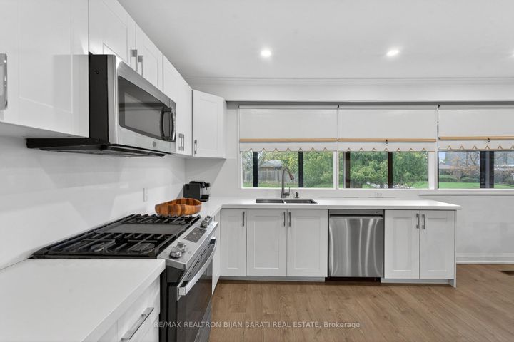 Photo 11 at 73 Forest Grove Drive, Bayview Village, Toronto