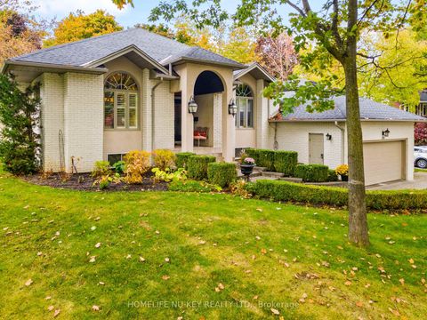 Photo 1 at 38 CASTLE Drive, Sunnidale, Barrie