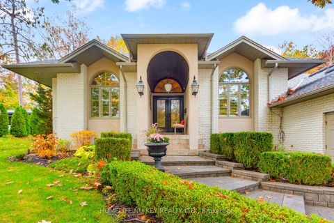 Photo 2 at 38 CASTLE Drive, Sunnidale, Barrie