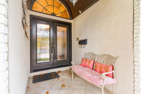 Photo 5 at 38 CASTLE Drive, Sunnidale, Barrie
