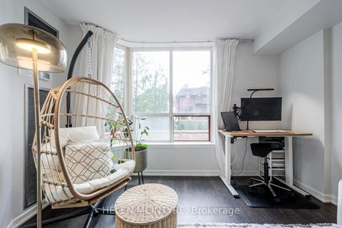 Photo 17 at 222 - 955 Millwood Road, Leaside, Toronto