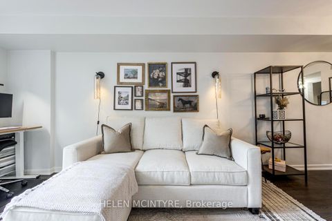 Photo 19 at 222 - 955 Millwood Road, Leaside, Toronto
