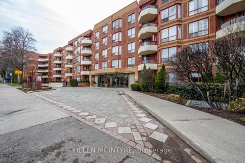 Photo 37 at 222 - 955 Millwood Road, Leaside, Toronto