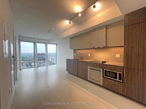 Photo 2 at 3118 - 19 Western Battery Road, Waterfront Communities C1, Toronto