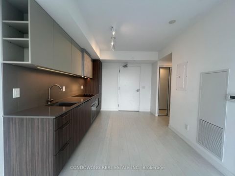 Photo 8 at 3118 - 19 Western Battery Road, Waterfront Communities C1, Toronto