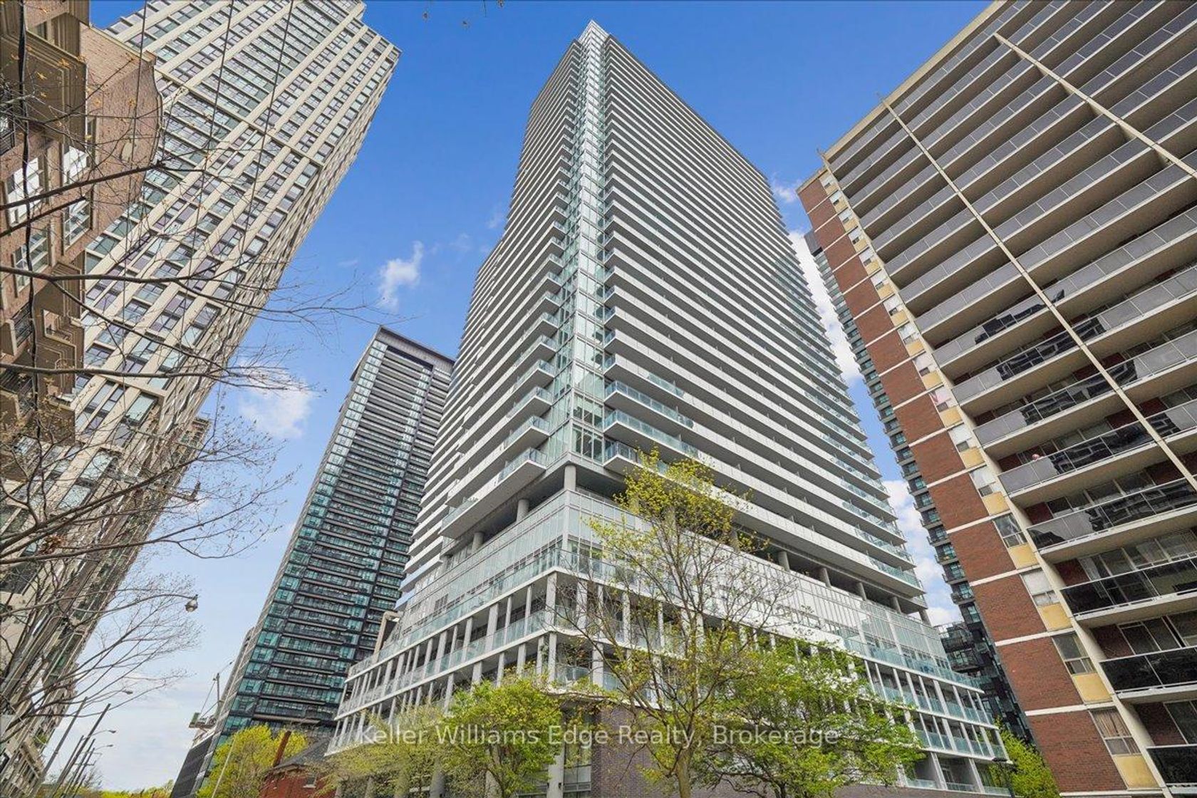 208 NT - 99 Broadway Avenue, Mount Pleasant West, Toronto 