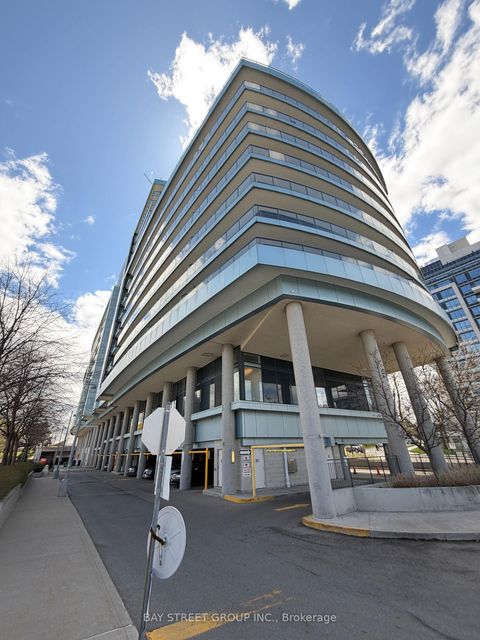 Photo 2 at 1421 - 2885 Bayview Avenue, Bayview Village, Toronto