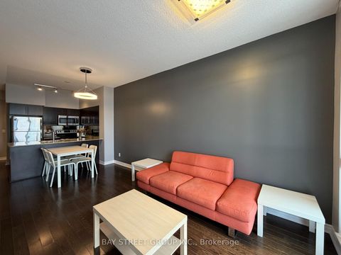 Photo 16 at 1421 - 2885 Bayview Avenue, Bayview Village, Toronto