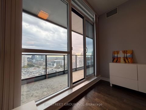 Photo 22 at 1421 - 2885 Bayview Avenue, Bayview Village, Toronto