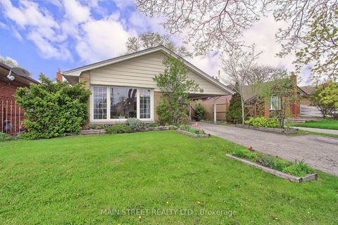 Photo 1 at 14 Westhampton Drive, The Westway, Toronto