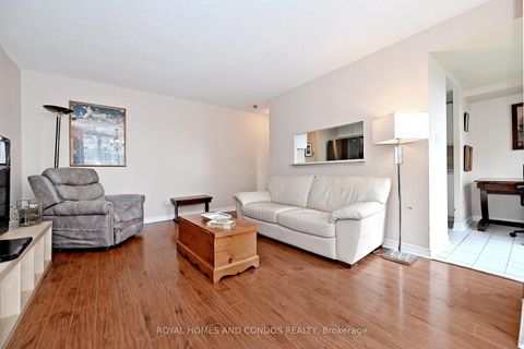 Photo 11 at 618 - 2550 Lawrence Avenue E, Dorset Park, Toronto