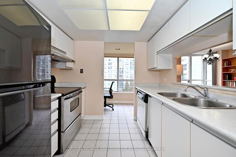 Photo 13 at 618 - 2550 Lawrence Avenue E, Dorset Park, Toronto