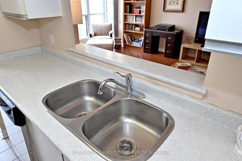 Photo 15 at 618 - 2550 Lawrence Avenue E, Dorset Park, Toronto