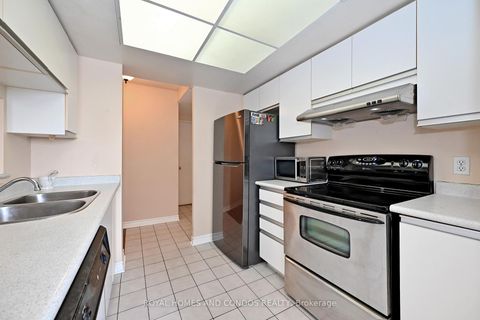 Photo 16 at 618 - 2550 Lawrence Avenue E, Dorset Park, Toronto