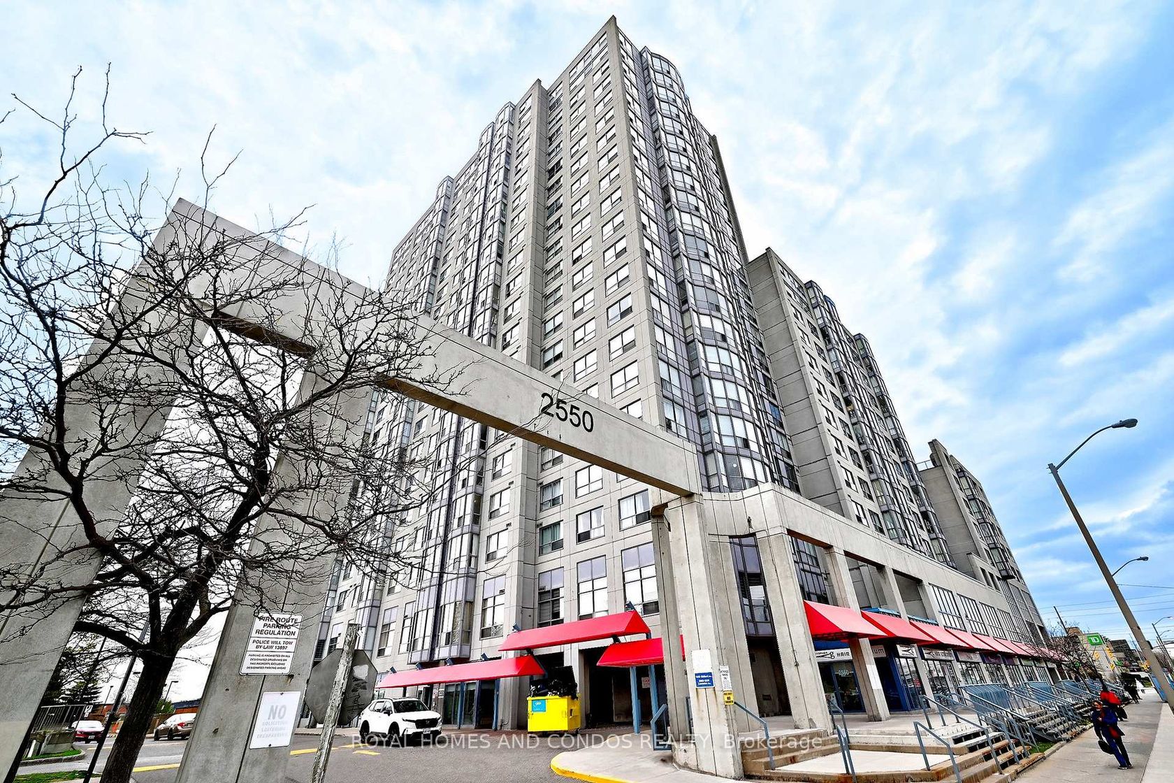 618 - 2550 Lawrence Avenue E, Dorset Park, Toronto photo number 2
