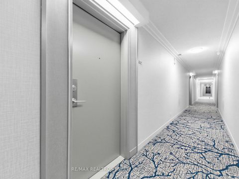 Photo 3 at 302 - 580 Christie Street, Wychwood, Toronto