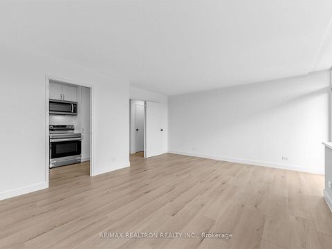 Photo 9 at 302 - 580 Christie Street, Wychwood, Toronto