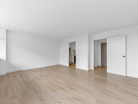 Photo 12 at 302 - 580 Christie Street, Wychwood, Toronto