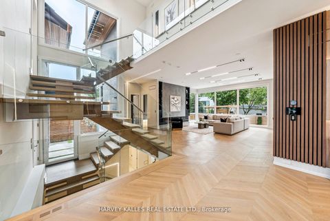 Photo 9 at 139 Newton Drive, Newtonbrook East, Toronto