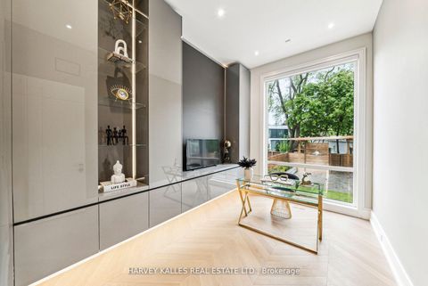 Photo 11 at 139 Newton Drive, Newtonbrook East, Toronto