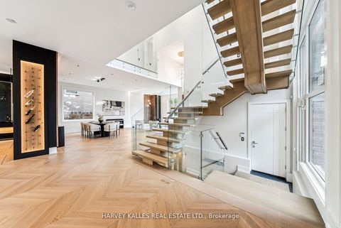 Photo 12 at 139 Newton Drive, Newtonbrook East, Toronto