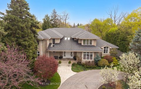 Photo 1 at 37 Lorraine Gardens, City Centre West, Toronto