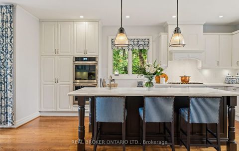 Photo 18 at 37 Lorraine Gardens, City Centre West, Toronto