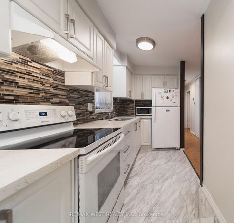 Photo 2 at 1-202 - 50 Old Kingston Road, West Hill, Toronto