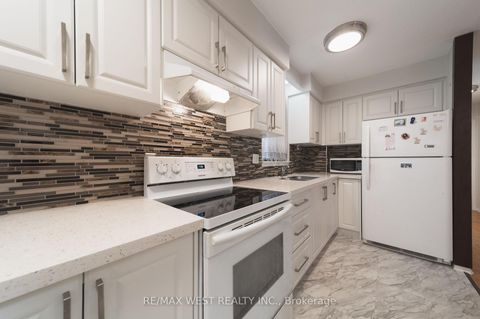 Photo 3 at 1-202 - 50 Old Kingston Road, West Hill, Toronto