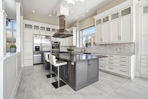 Photo 12 at 170 Athabasca Drive, Rural Vaughan, Vaughan