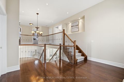 Photo 18 at 170 Athabasca Drive, Rural Vaughan, Vaughan