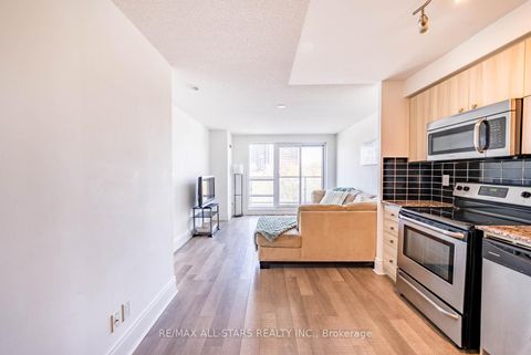 Photo 4 at 407 - 2015 Sheppard Avenue E, Henry Farm, Toronto