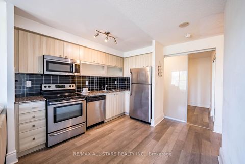 Photo 5 at 407 - 2015 Sheppard Avenue E, Henry Farm, Toronto