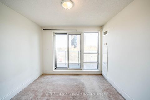Photo 14 at 407 - 2015 Sheppard Avenue E, Henry Farm, Toronto